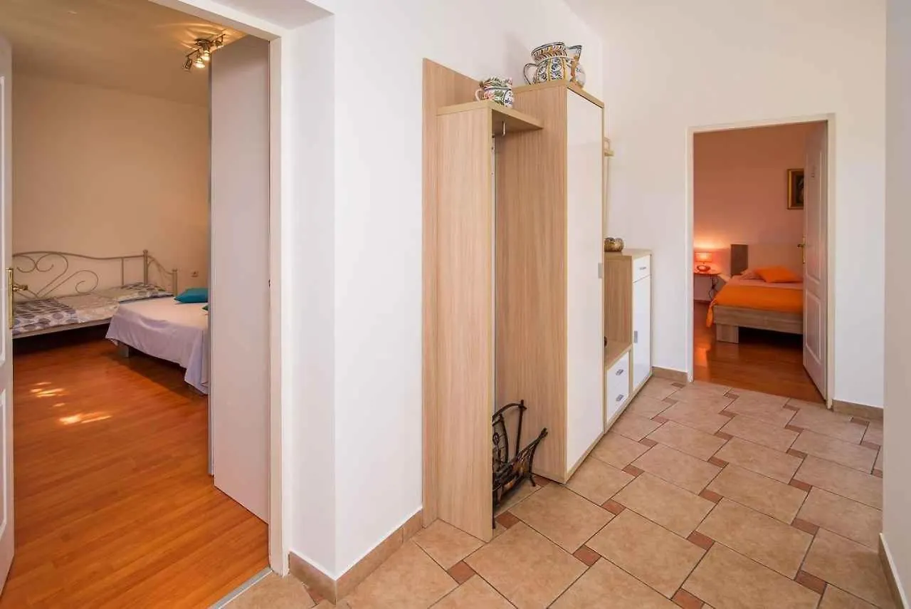 Apartment In Vrbnik/Insel Krk 36842 Croatia